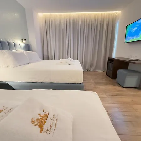 The Queen'S Lion Premium Hotel-2